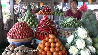 Bedugul Fruit & Vegetable Market - Near Danau Beratan - Bali - Indonesia