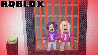 WE'RE TRAPPED IN THE CHAMBER! / ROBLOX