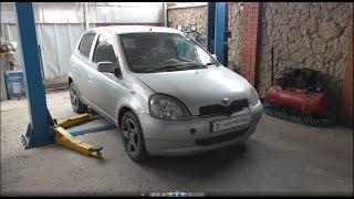 Замена передних стоек и пружин на Toyota Vitz Тойота Витц SCP10 2001 года