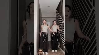 тик ток танцы вей #dance #blackpink #dancechallenge #challenge #twins #kpop #블랙핑크 #adventure #funny