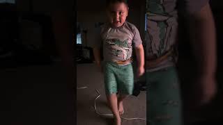 Little nephew going in #rightfootcreep #funny #comedy #dance