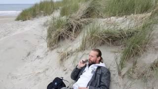 De Vrolijke Vaper on vacation part 4, just chilling at the dunes.