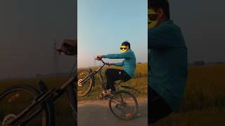 Cycle stunt ride look #cycle #stunt #lookcycle