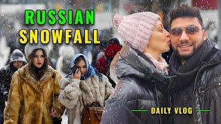 Snowfall in Moscow, Russia | Magical Winter Walk #dailyvlogs | SurajMaria Vlog 51