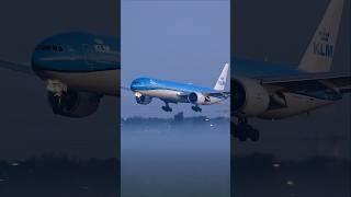 GROUND FOG️ Seeing the KLM Boeing 777-300ER landing on runway 18R #planespotting #shorts #aviation