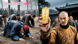 A corrupt official beats a girl in public! The emperor stands before him! #ChineseDrama #PalaceIntri