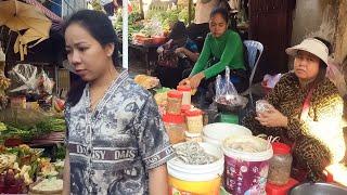 Real-life stories and activities of people in the food market in Cambodia