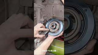 How to replace crankshaft pulley on Ford 1.6 engine #ford #replace  #crankshaft #pulley #engine #diy