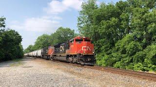 SD70M-2 on G886 passing  Covington,TN