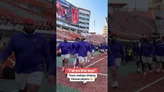 Texas cowboys on the sideline with a little trash talk to Clemson 