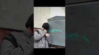 grafiti bombing srek noyser sket mir (it's nev)