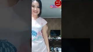 BIGO LIVE Seksi dibuka semua dalamannya keliatan tembemnya yang baju oren