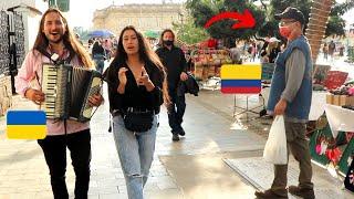 Colombians perform a famous Ukrainian song in the center of Bogota ️