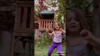 Playful Mommy-Daughter Dance in the Backyard: Fun Bonding Moments#FamilyFun #DanceVideo