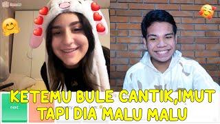 Ketemu Bule Cantik Di Ome Tv tapi dia malu - malu - Ome.TV International