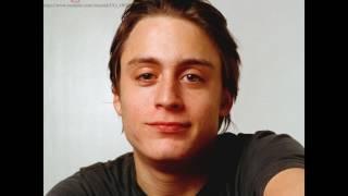 Киран Калкин (Kieran Culkin) musical slide show