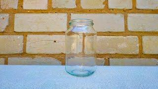 They made a beautiful vase out of ordinary glass jars. DIY decor