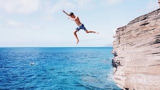 HAWAII: SPITTING CAVES CLIFF JUMP!!