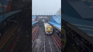 Aamchi Mumbai's Lifeline Aamchi Local Train #mumbai #mumbailocal #localtrain