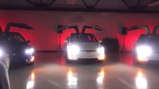 Рождественское шоу Tesla Model X