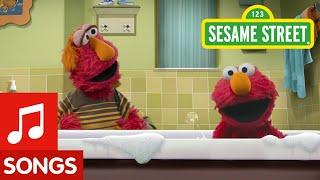 Sesame Street: Bathtime Bop Song with Elmo and Louie | #CaringForEachOther