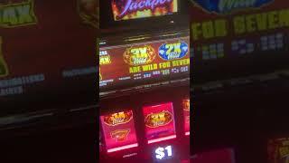 MOM WON THE PROGRESSIVE FOR 28K on TRIPLE DOUBLE GEMS $9 MAX BET! #slots #jackpot