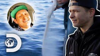 Bill Wichrowski Helps Scatter Nick McGlashan's Ashes | Deadliest Catch