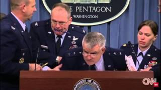 Генерал ВВС США упал в обморок на пресс конференции в Пентагоне Major general faints during news con