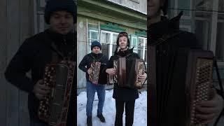 Разорвали эстраду в щепки!