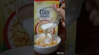 corn flakes and milk #cornflakes #kelloggs #easy #tasty