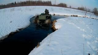 Вездеход,проба плавучести в реке