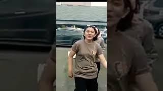 para polwan terlihat semangat latihan goyang kaka main salah #short #polisi