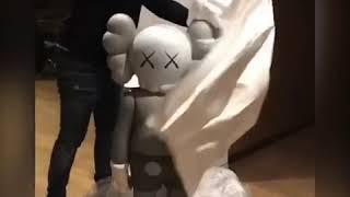 Mand Kaws Sculpture Model 1.3M