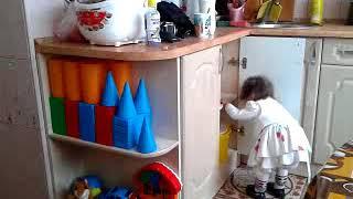 Софико 1 год и 4 мес. Делаем порядки