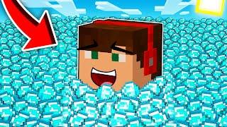 PŁYWAM W NIESKOŃCZONEJ ILOŚCI DIAMENTÓW I ZOSTAJE BOGATY W MINECRAFT?! GPLAY & LAKI