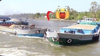 [783] Two barges colliding at the dam gate is very dangerous