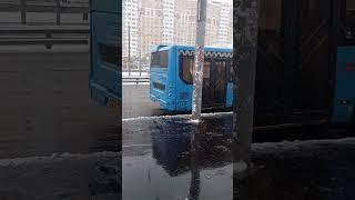 ЛиАЗ 6213 на маршруте 948 поздравляет вас с первой метелью снега