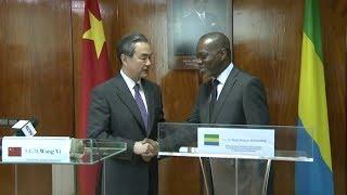 Gabon's FM holds a meeting with Chinese FM in Libreville