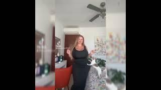 Königin Bunny | Gebogene Modelle | Kurvige Modelle | Curvy Model Plus Size Lebensstil