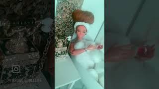 Barbie night routine! #miniature #dollhouse #barbie #dollcollector #dolls #shorts #influencer