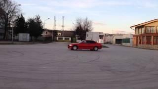 bmw e36  318is donuts drifting