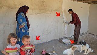 Khadija whitewashed the hut with the help of a master builder.