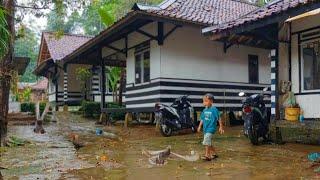 RAIN POURS UNIQUE VILLAGE. RURAL WEST JAVA