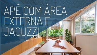 Apartamento com área externa, spa, paisagismo planejado, closet, materiais naturais e clima praiano