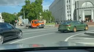 исполняет на грани. BMW литвина