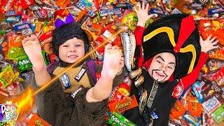 OPENING HUGE TRICK OR TREAT HALLOWEEN CANDY HAUL!