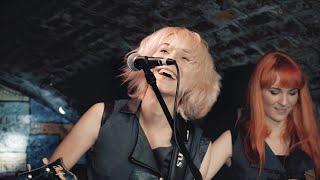 I Feel Fine - MonaLisa Twins (The Beatles Cover) // Live at the Cavern Club