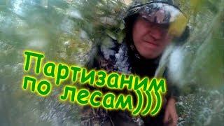 Первый снег.  Шарохаюсь вокруг дачи.