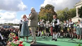 Standkonzert der Wiesnkapellen auf dem Münchner Oktoberfest