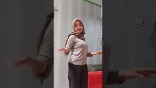 kerudung abu bergoyang 2021 (TIKTOK INDONESIA) #tiktok #tiktokjilbab #jilbabgoyang